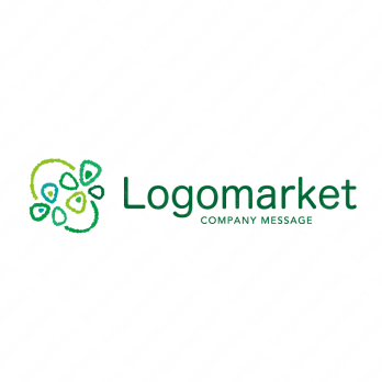 クローバーと繋がりと親しみやすいのロゴ