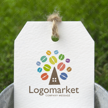 コーヒー豆と木とナチュラルのロゴ