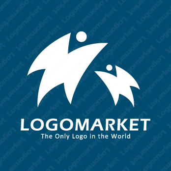 コウモリと親子とチームのロゴ