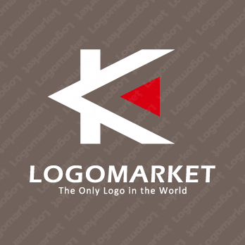 不等号とコントロールとくさびのロゴ