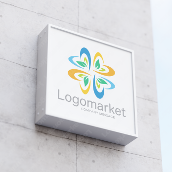 ハートと四つ葉と寄り添うのロゴ