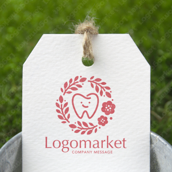 歯科とナチュラルと優しいのロゴ