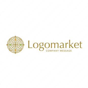 幸運とナチュラルとエンブレムのロゴ