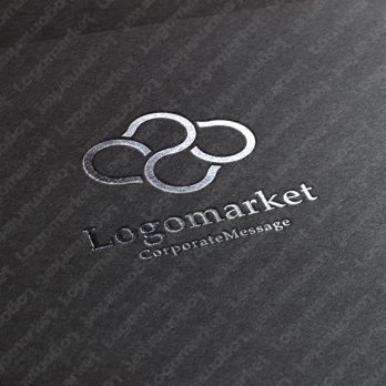 Aとaと虹のロゴ