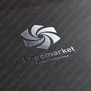 Aとaと虹のロゴ