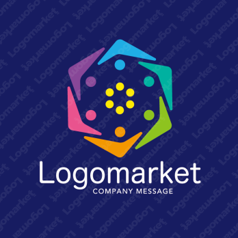 六角形と人とカラフルのロゴ