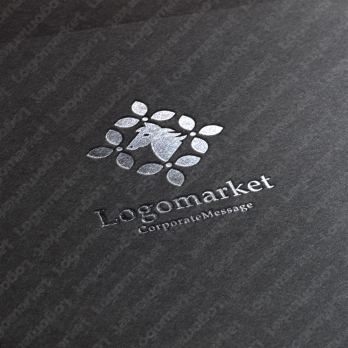 Aとaと虹のロゴ