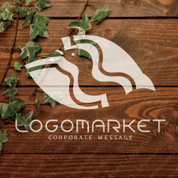 へびと自然と個性のロゴ