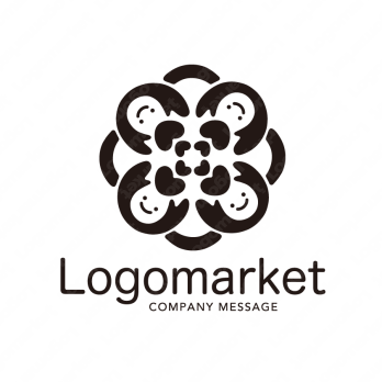 笑顔と四つ葉とコミュニケーションのロゴ