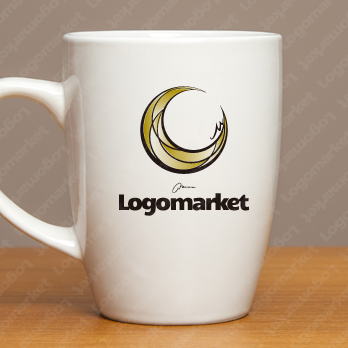 月とミステリアスとラグジュアリーのロゴ