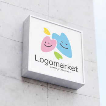 笑顔と親しみやすいと寄り添うのロゴ