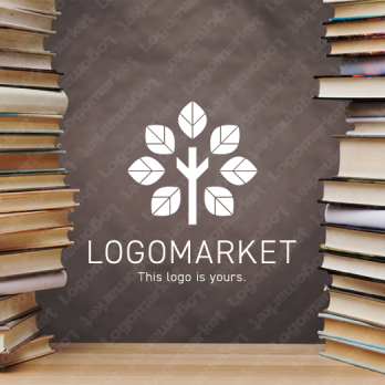 木と広がりと成長のロゴ