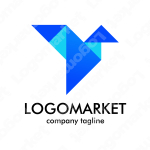 動物と三角と幾何学模様のロゴ