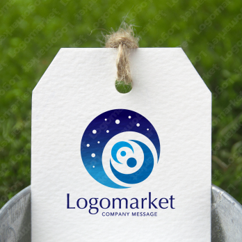 月と人と穏やかのロゴ