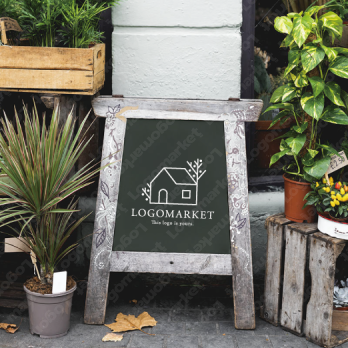 家と木と空間のロゴ