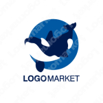 シャチとオルカと海のロゴ