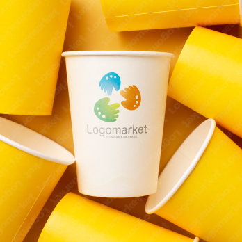 手と３とコミュニケーションのロゴ