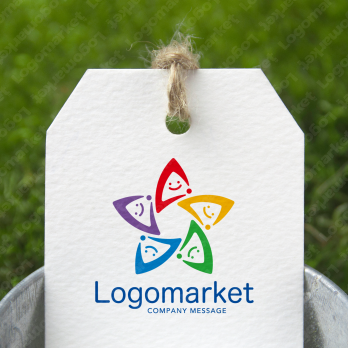 星とコミュニケーションと個性のロゴ