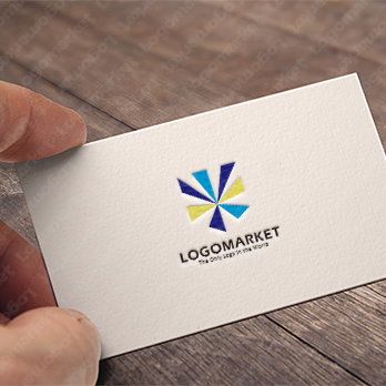 集中ときらめきと盾のロゴ