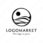 月と山と海のロゴ