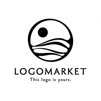 月と山と海のロゴ