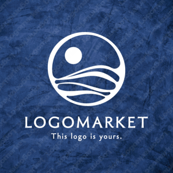 月と山と海のロゴ