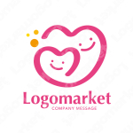ハートと親子と愛情のロゴ