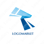 スピード感とTとシャープのロゴ