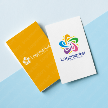 星とカラフルとワクワク感のロゴ