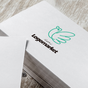 優しいと手描き風と安心感のロゴ