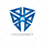 立方体と光るとキューブのロゴ