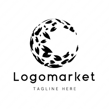 桜と月と三日月のロゴ