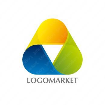 トライアングルと無限と三角のロゴ