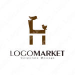 椅子と診察室とナチュラルのロゴ