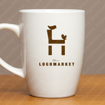 椅子と診察室とナチュラルのロゴ