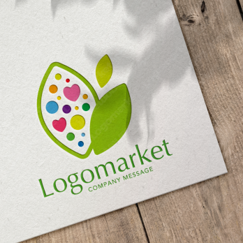 カラフルとワクワクと寄り添う心のロゴ