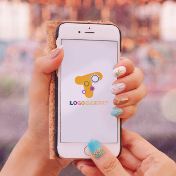 Tと自由と強いのロゴ