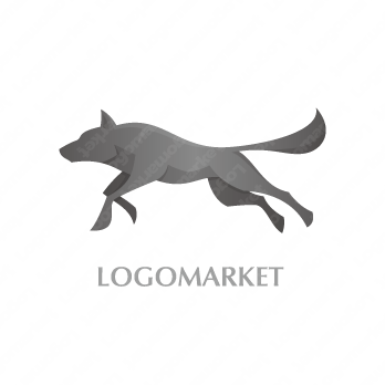 走るとスピードと犬のロゴ