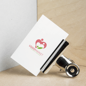 ハートと家族とぬくもりのロゴ