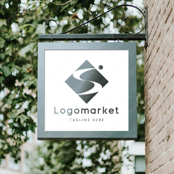 Sと球体と菱形のロゴ