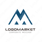 山と壮大と自然のロゴ