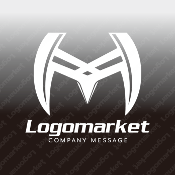 Mとプロフェッショナルとエネルギッシュのロゴ