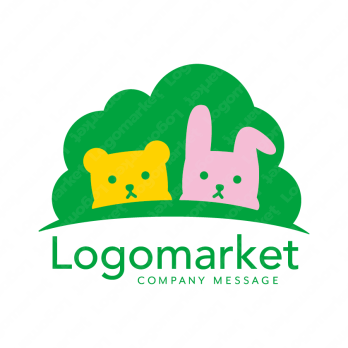 クマとうさぎと親しみやすいのロゴ