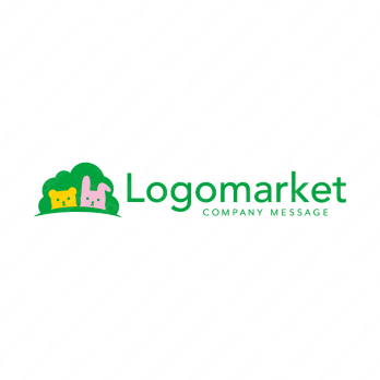 クマとうさぎと親しみやすいのロゴ