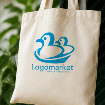 アヒルと親子と親しみやすさのロゴ