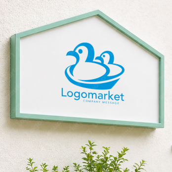 アヒルと親子と親しみやすさのロゴ