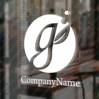 葉とグリーンと「G」のロゴ