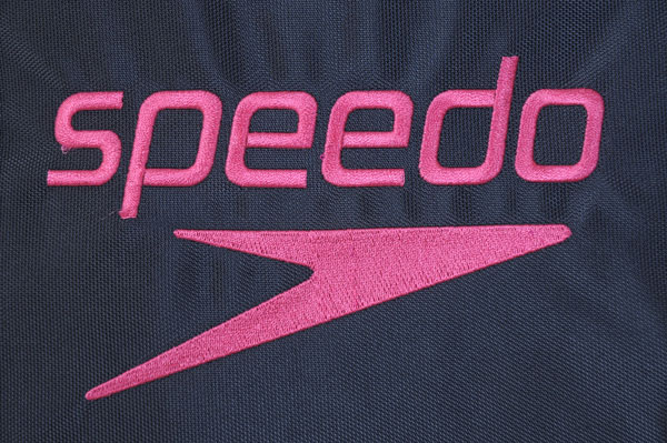速さと創業の地を表したロゴマーク Speedo スピード ロゴ作成デザインに役立つまとめ