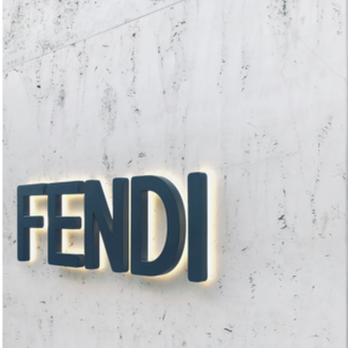 【ラグジュアリーブランド】FENDIのFFロゴに秘められた思いとロゴ作成の参考になるポイント | ロゴ作成デザインに役立つまとめ