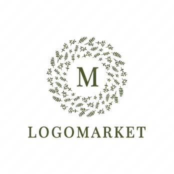 ロゴ作成デザインです シンプルワークスリーフサークルmオーナメントをイメージしたロゴマークです
